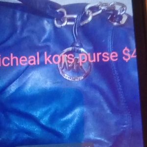 Micheal kors blue purse